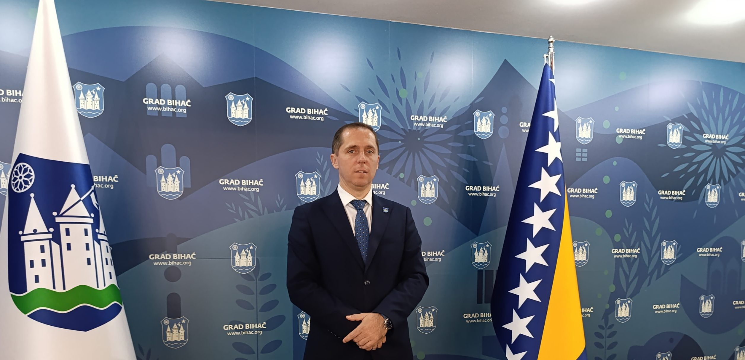 Gradonačelnik Elvedin Sedić – lider nove generacije, usmjeren na razvoj infrastrukture i stvaranje prilika za mlade poduzetnike