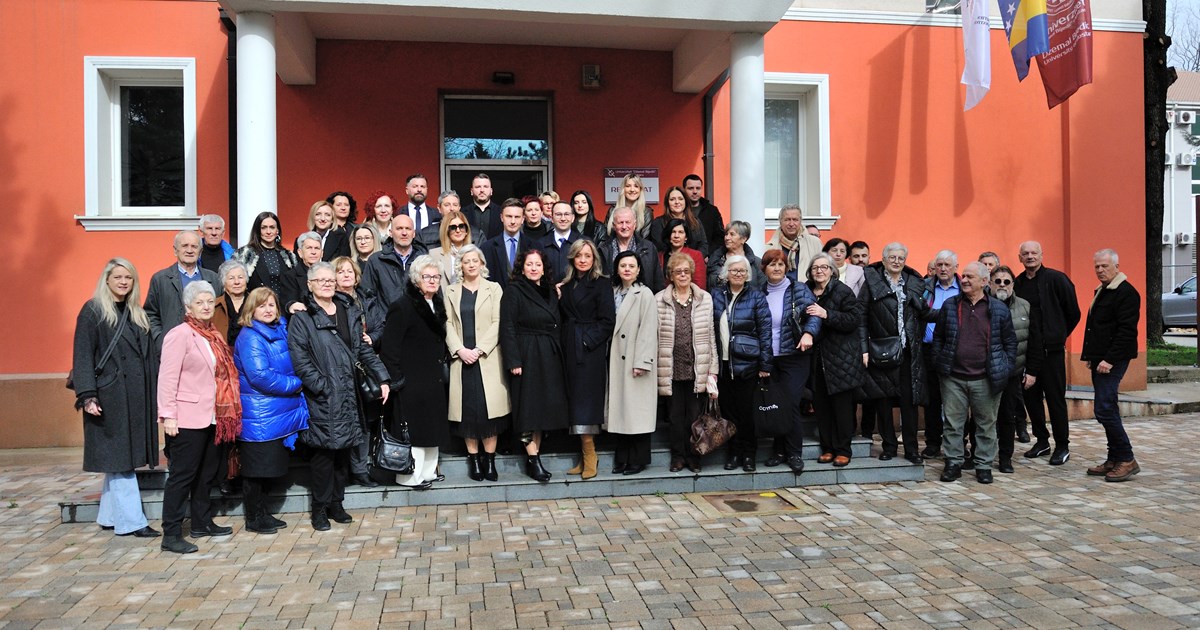Svečanim prijemom penzionisanih zaposlenika i polaganjem cvijeća počeo program obilježavanja 49. godišnjice UNMO